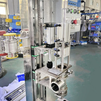 液體灌裝機(jī),稱重灌裝機(jī),定量灌裝機(jī) 液體灌裝機(jī),稱重灌裝機(jī),定量灌裝機(jī)