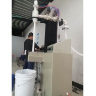 如何確?；めt(yī)藥潤滑油200升灌裝機(jī)的灌裝精度達(dá)到最佳狀態(tài)
